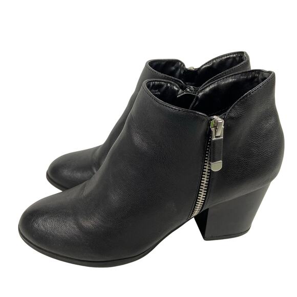 Style and Co Faux Leather Black Booties Size 7.5 - Picture 2 of 9
